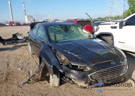 2019 Ford Fusion S z USA, uszkodzony, nr VIN 3FA6P0G7XKR268622